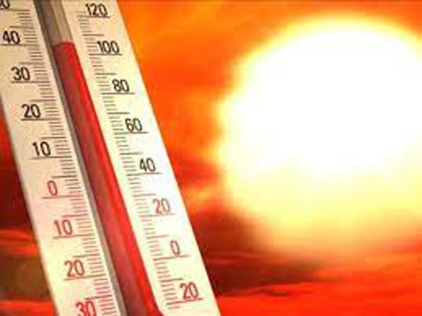 हीट वेव दिखा रही जमकर तेवर: लू का खतरा मंडराया, 10 शहरों में पारा अभी से 40 डिग्री के पार