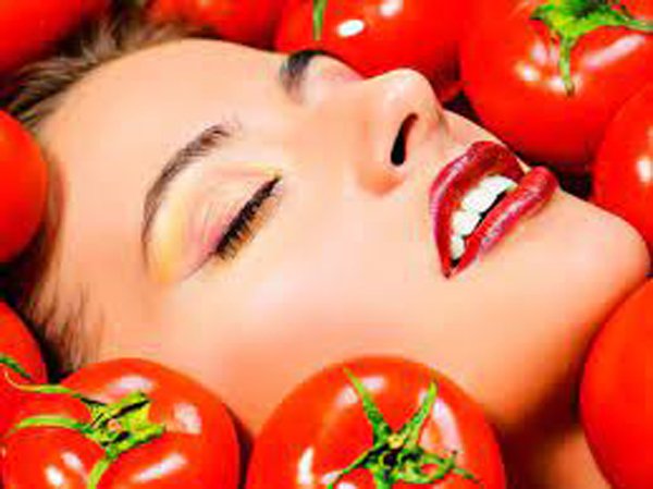 Tomatoes For Skin Care : त्वचा पर होने वाली टैनिंग से परेशान %%sep%% Skin Care news