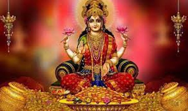 Maa Lakshmi: कर्ज से हैं परेशान, तो कर सकते हैं ये उपाय, मां लक्ष्मी की बरसने लगेगी कृपा …