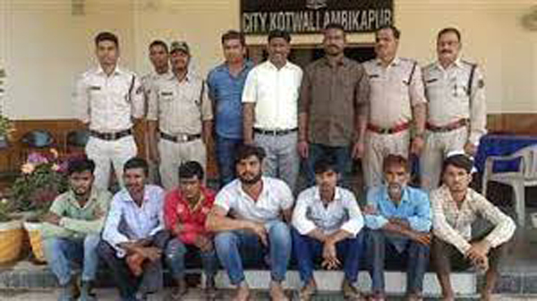 छत्तीसगढ़ से बिहार लेकर जा रहे थे गांजा, पुलिस ने बीच रास्ते में ही पकड़ा
