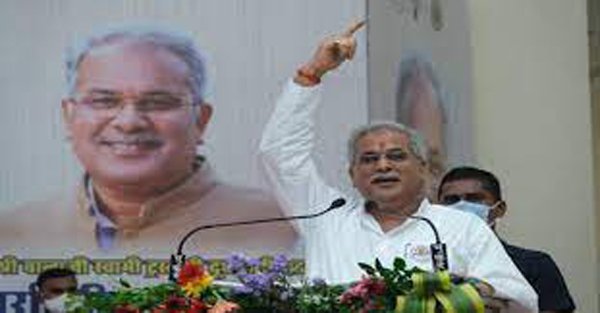 मुख्यमंत्री भूपेश बघेल 20 मार्च को रायपुर और बलौदाबाजार-भाटापारा जिले में आयोजित विभिन्न कार्यक्रमों में शामिल होंगे। निर्धारित दौरा कार्यक्रम के तहत मुख्यमंत्री बघेल 20 मार्च को दोपहर 12 बजे भिलाई-03, थाना ग्राउंड परिसर हेलीपेड से हेलीकाप्टर द्वारा प्रस्थान कर 12.30 बजे डी.के. कॉलेज परिसर हेलीपेड बलौदाबाजार पहुंचेंगे।