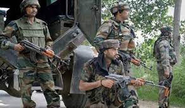 सुरक्षाबलों पर पत्थरबाजी के आरोप में 15 लोगों के खिलाफ एक्शन