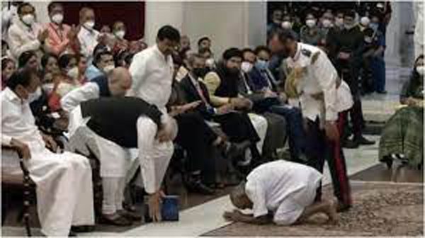Padma Shri: 126 वर्ष की उम्र में मिला पद्मश्री, PM मोदी हुए नतमस्तक और राष्ट्रपति ने भी उन्हें झुककर उठाया,ये है उनकी लंबी उम्र का राज