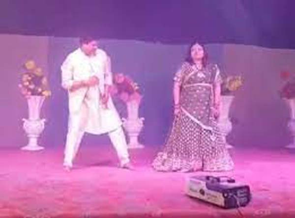 छत्तीसगढ़ी गाने में पूर्व मंत्री के डांस का.... बहन की शादी में लगाए ठुमके