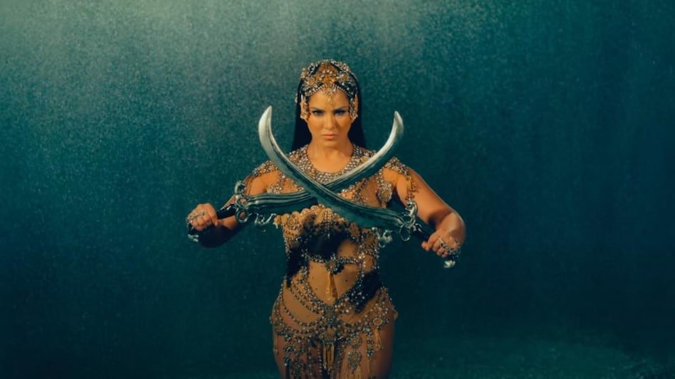 सनी लियोनी की साउथ डेब्यू फिल्म ‘ओह माय घोस्ट’ का टीजर जारी, जबरदस्त लुक में नजर आईं एक्ट्रेस