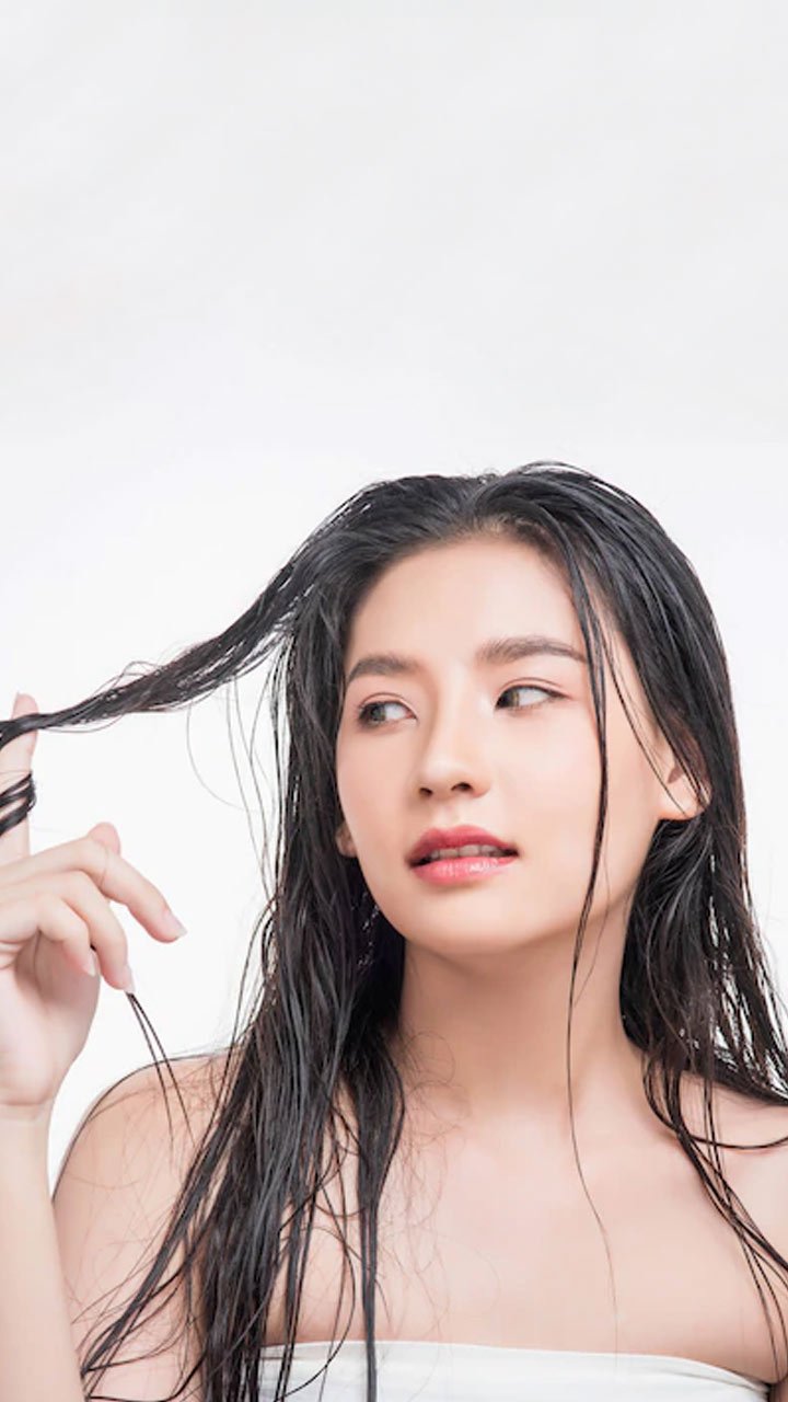 1670566449-oily-hair