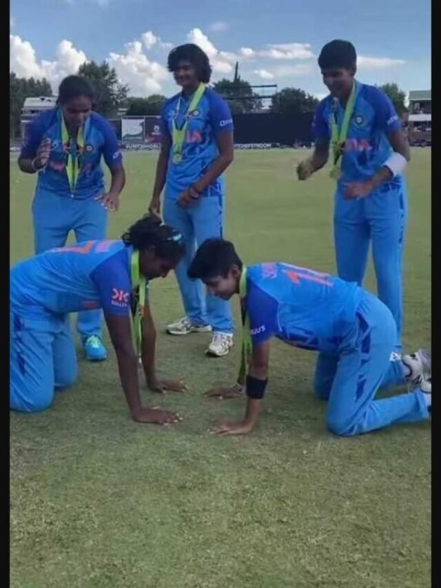 WC जित के बाद टीम इंडिया का डांस
