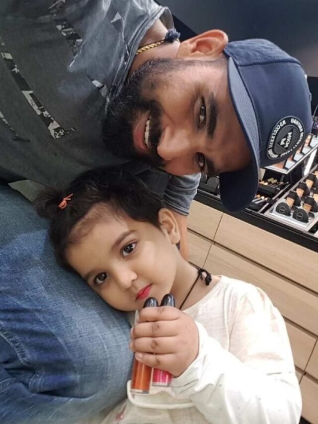 बेटी के साथ समय की फोटो