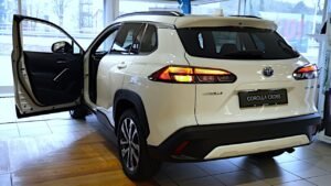 XUV 700 की हेकड़ी निकाल देगी Toyota का मॉडर्न SUV, कंटाप इंजन के साथ मिलेंगे एडवांस फिचर्स, देखें कीमत