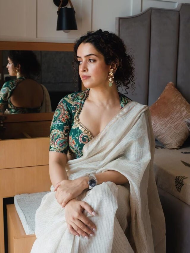 किटी पार्टी में पहने ट्रेंडी साड़ी