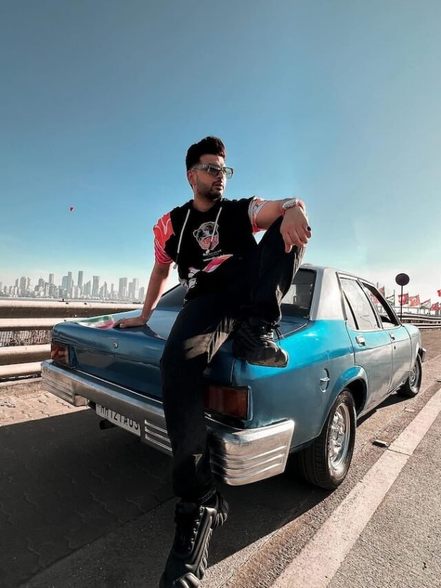 17 घंटे पहले जिस कार में बैठ के टशन मार रहे थे वो चोरी हो गई है