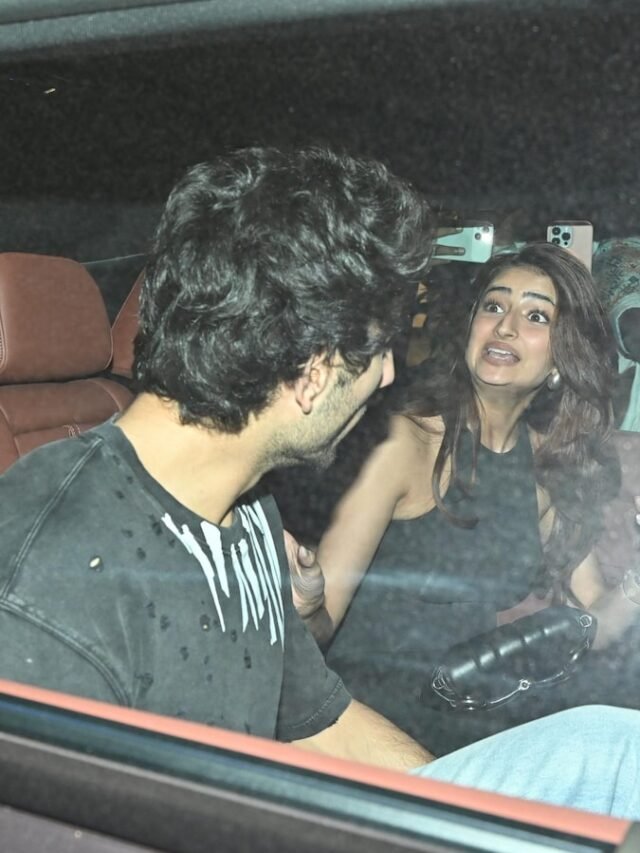 पलक के साथ घूमते दिखे इब्राहिम