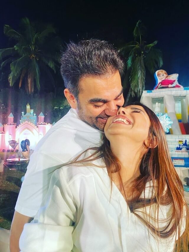 शोहर अरबाज़ खान के लिए दुआ करते हुए शूरा ने रखा रोज़ा