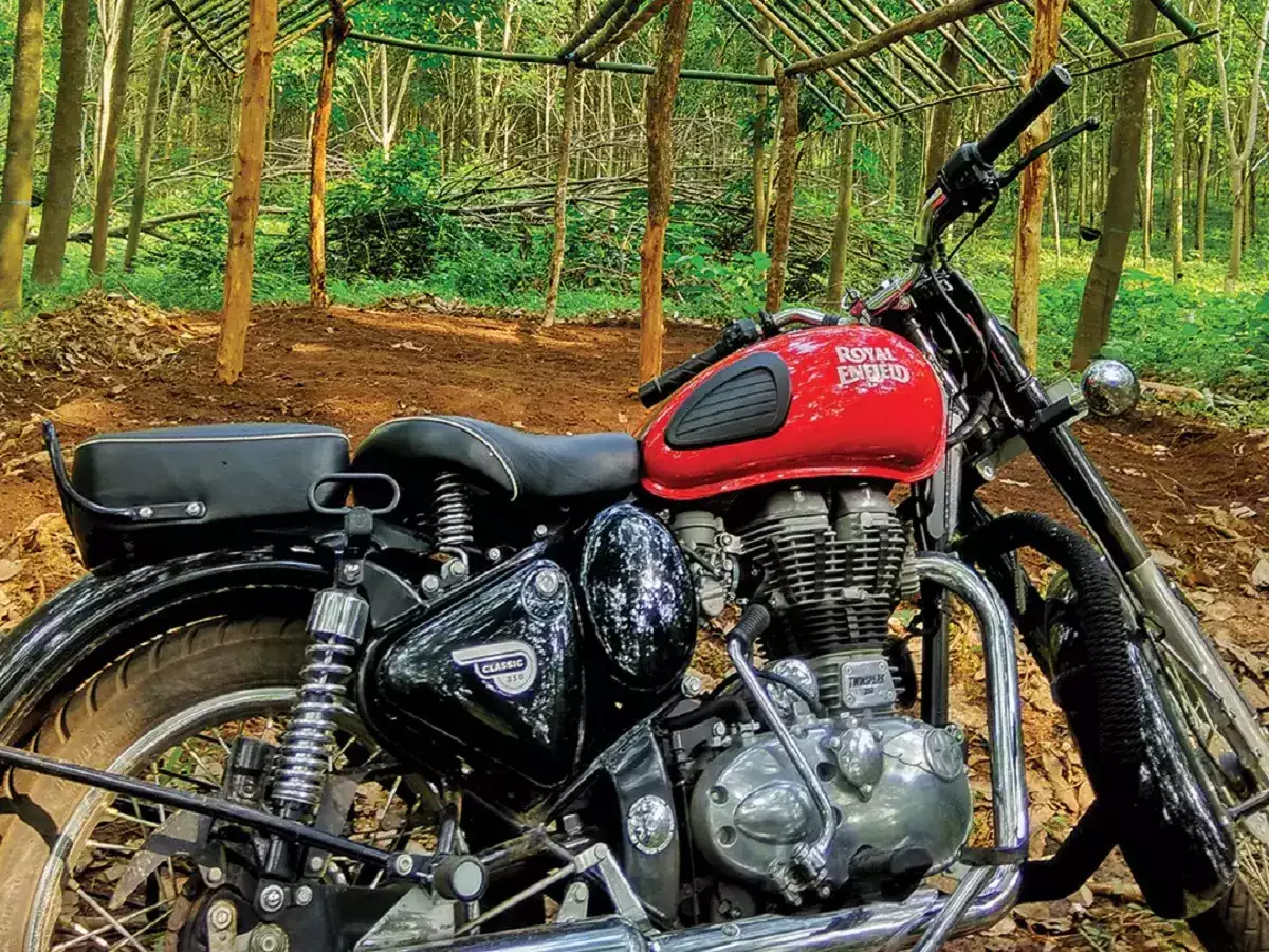 स्पोर्ट्स बाइक्स को पानी पिलाएगा Royal Enfield Classic का नया लुक,देखे कमाल धमाल फीचर्स की माया