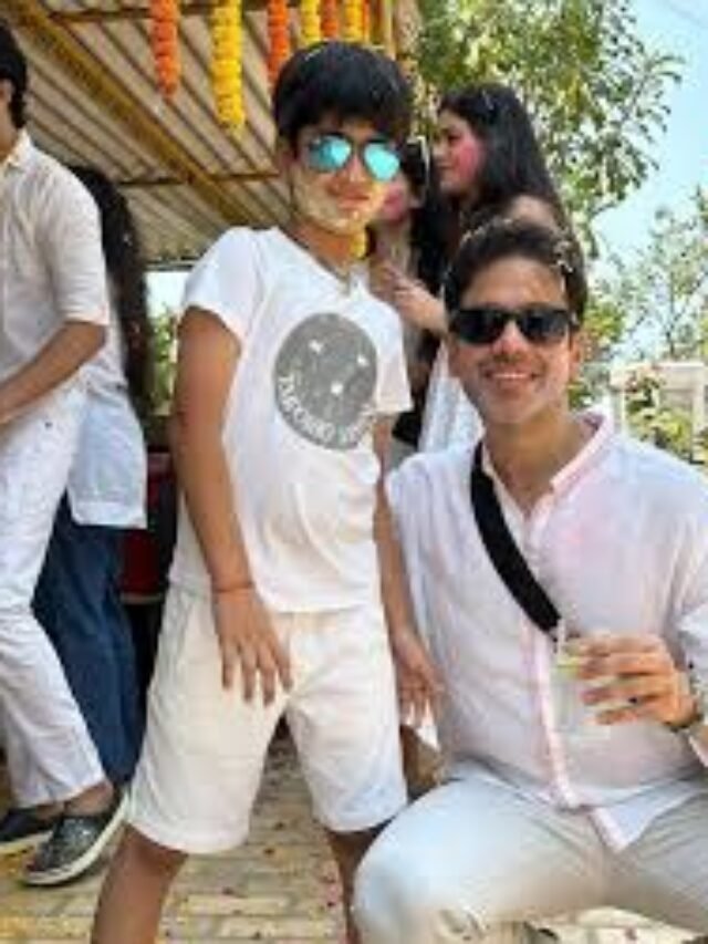 सरोगेसी से पिता बना कपूर खानदान का चिराग तुसार कपूर अकेले कर रहा बेटे की देखरेख