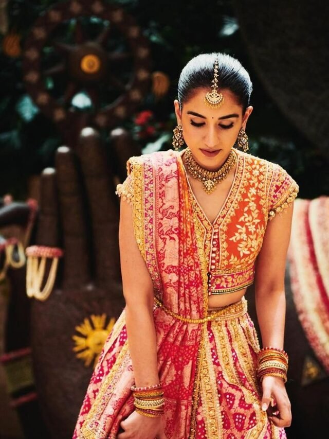 राधिका मर्चेंट का खूबसूरत अंदाज, बांधनी लहंगे से साथ खास है उनकी ज्वेलरी