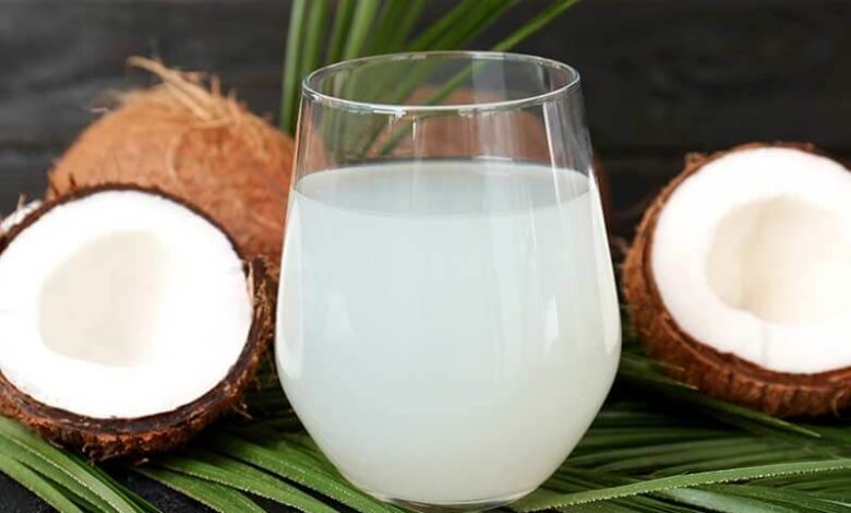 एक नहीं ढेरो बीमारियों को शरीर से दूर करता है Coconut Water,जाने फायदे