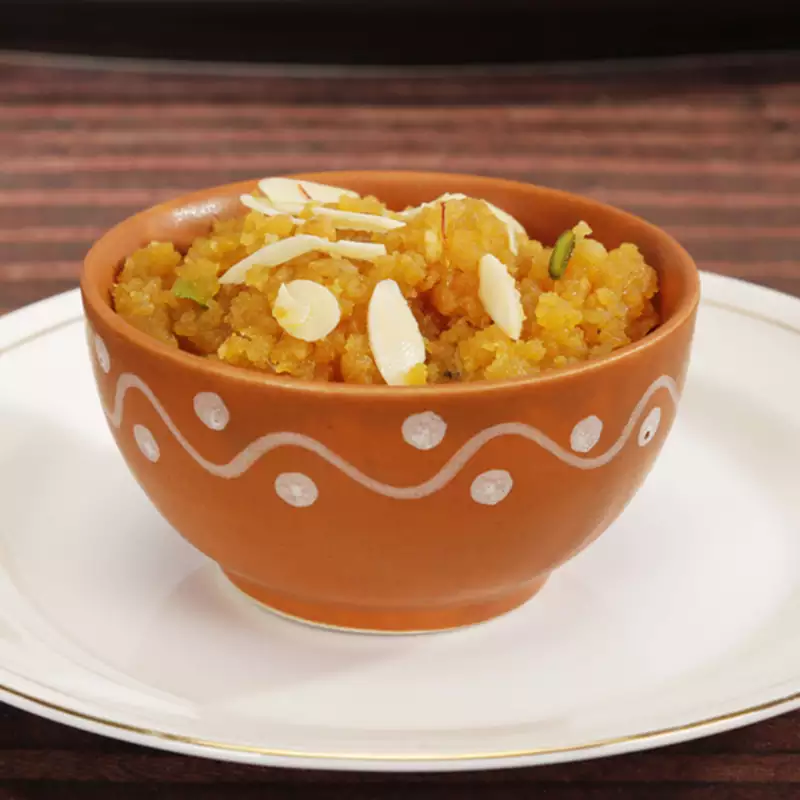 Mung Dal Halva Recipe: मीठा खाने के शौक़ीन लोगो के लिए झटपट बनाये हलवा
