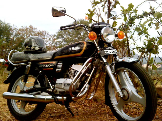 इस युग के युवाओ को मंत्रमुग्ध करने आई Yamaha की कंटाप लुक वाली शानदार बाइक,देखे क़्वालिटी