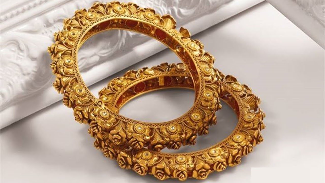 Temple Design Bangles: ट्रेडिशनल और यूनिक लुक में आ गई न्यू चुडियो सेठ, देखे