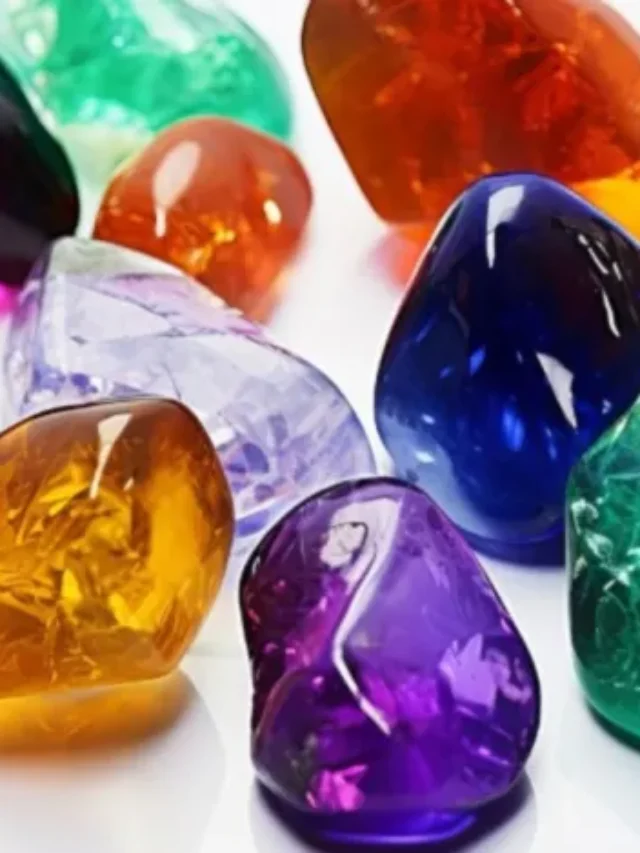 शुभ रत्न पहनकर चमक उठती है किस्मत, यहां जानें सभी 12 राशियों के लिए शुभ रत्न