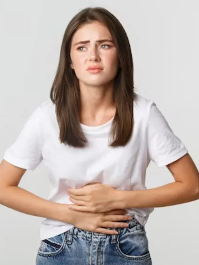 सादा पानी पीने की बजाय उसमें मिलाकर पिएं ये चीजें, पेट रहेगा साफ, पाचन शक्ति भी बढ़ेगी